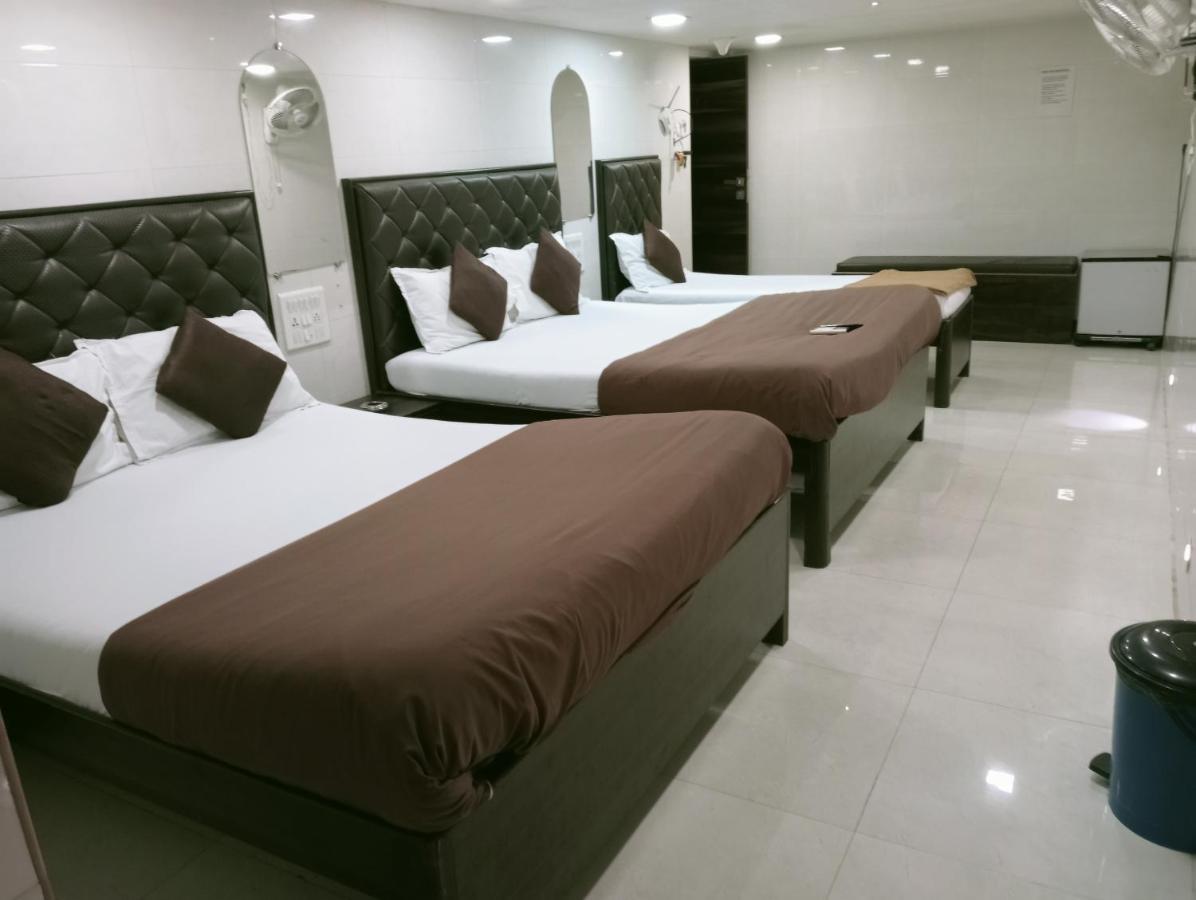 Hotel Qamar Mumbai Exterior photo