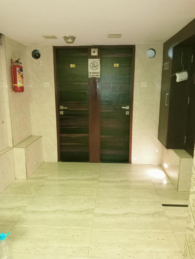 Hotel Qamar Mumbai Exterior photo