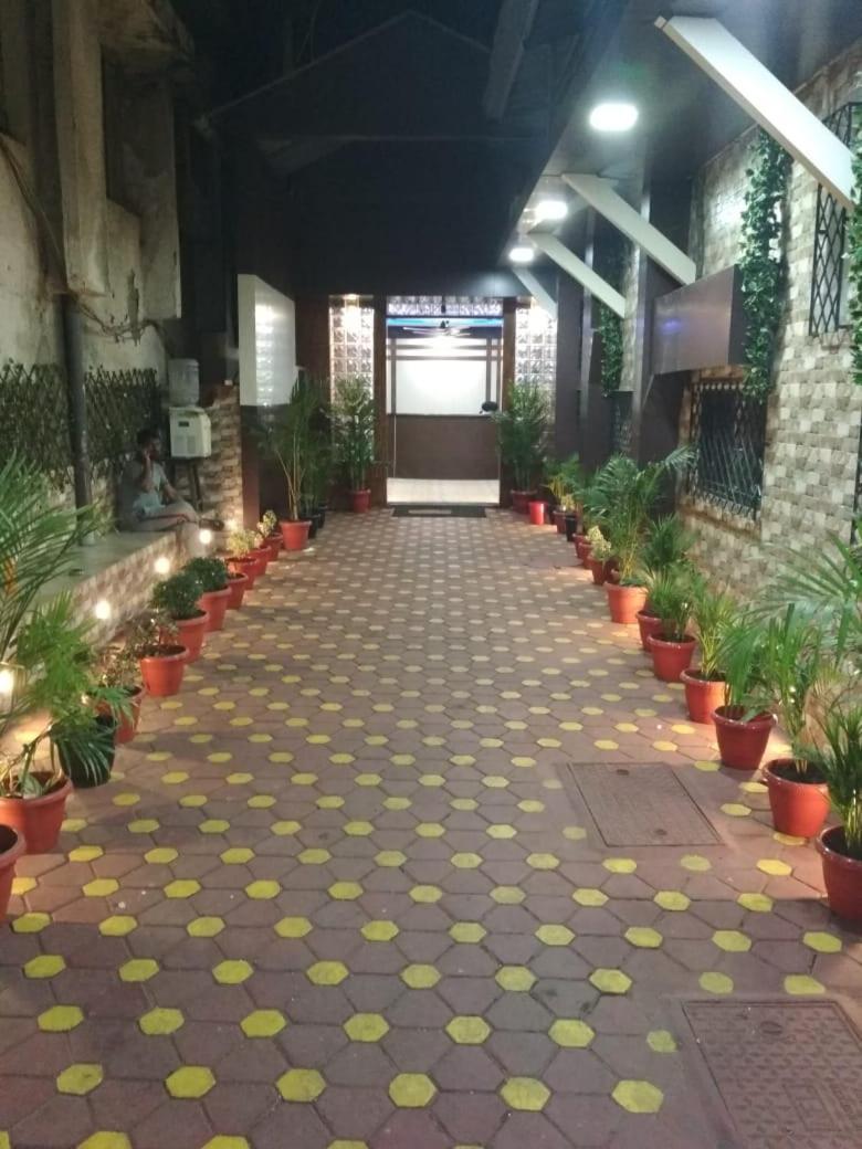 Hotel Qamar Mumbai Exterior photo
