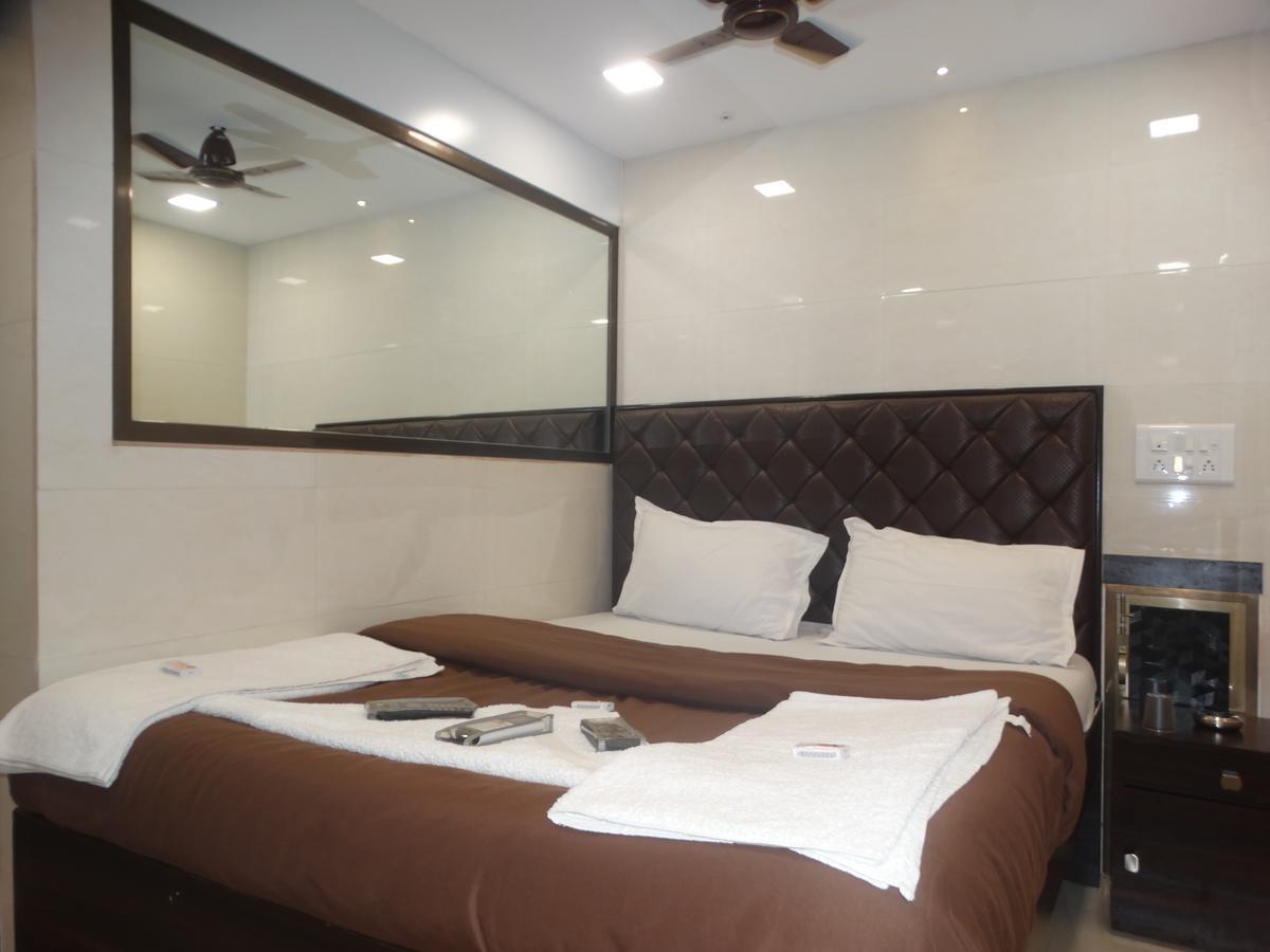 Hotel Qamar Mumbai Exterior photo